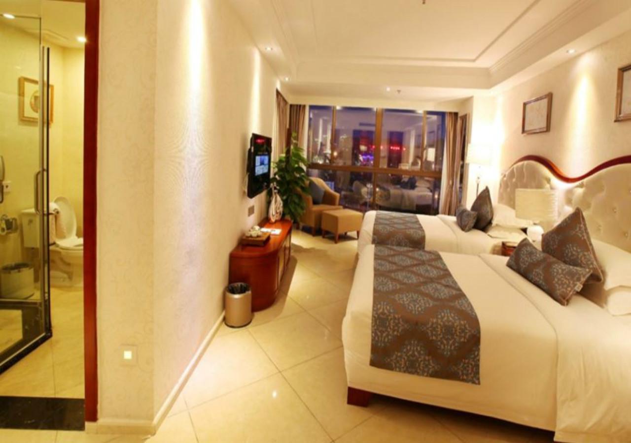 Century Grand Hotel Σανυά Εξωτερικό φωτογραφία